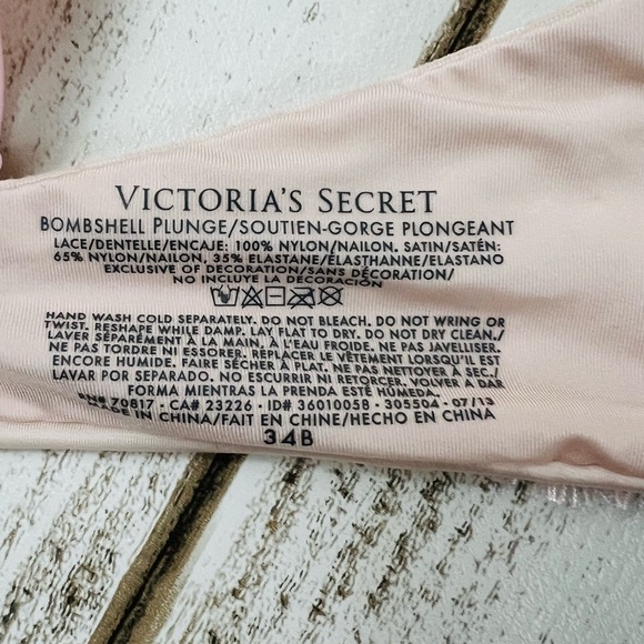 34B Victoria’s Secret Bombshell Plunge Push Up Bra - Picture 10 of 10